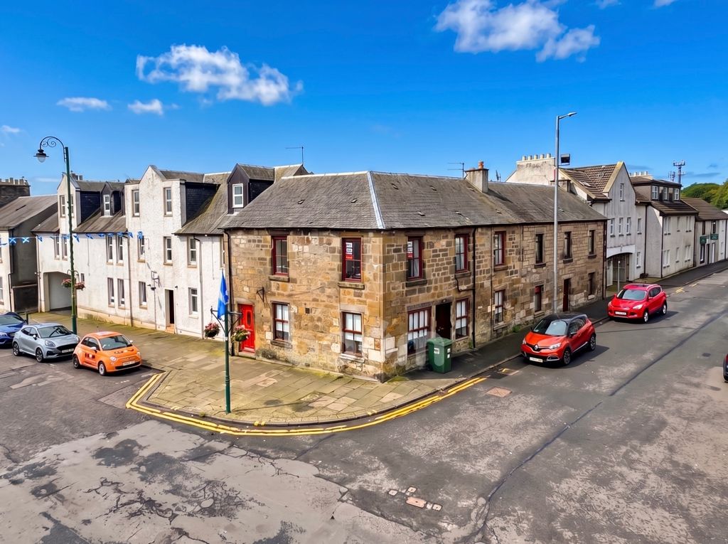 Property photo 1 of 21 Avenue Square, Stewarton External Pic