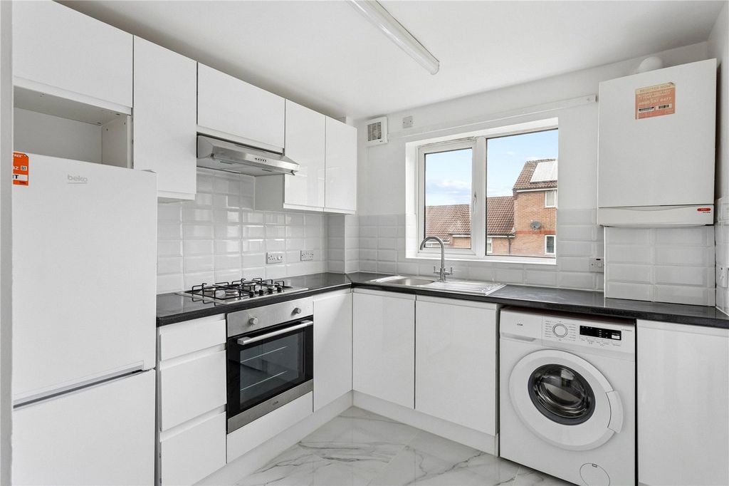 Property photo 2 of 11 Picture No. 08