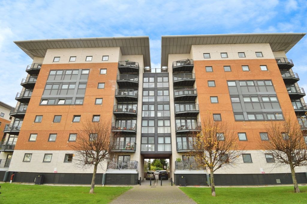 Property photo 1 of 14