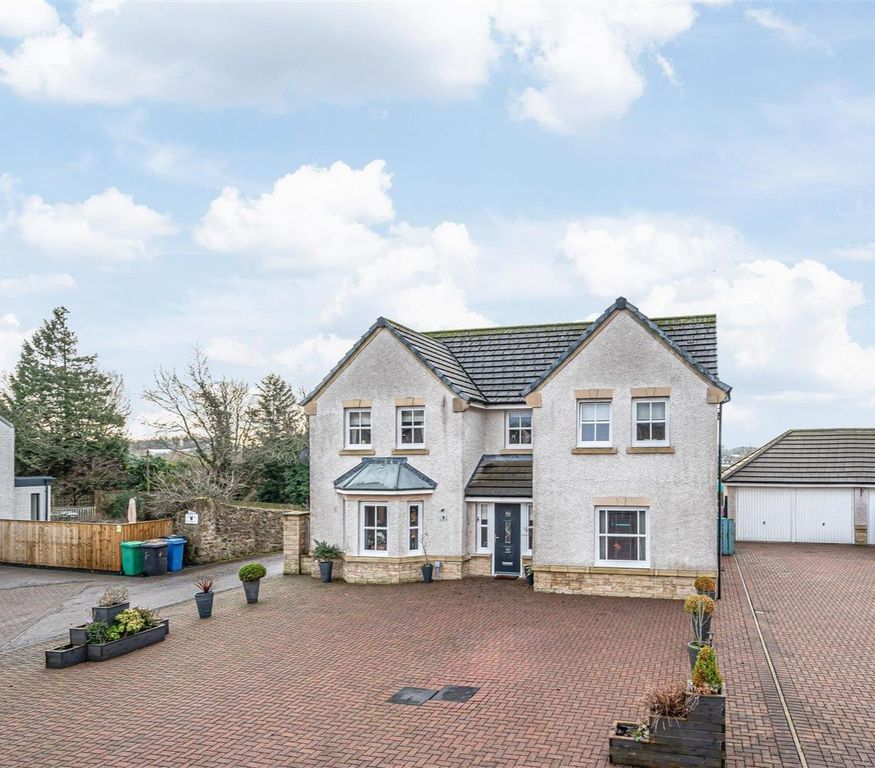 Property photo 1 of 40 Primary Property Image