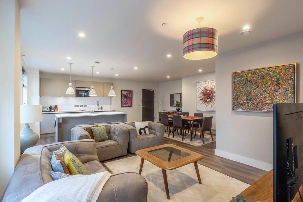 Property photo 2 of 18 Open Plan Living Area