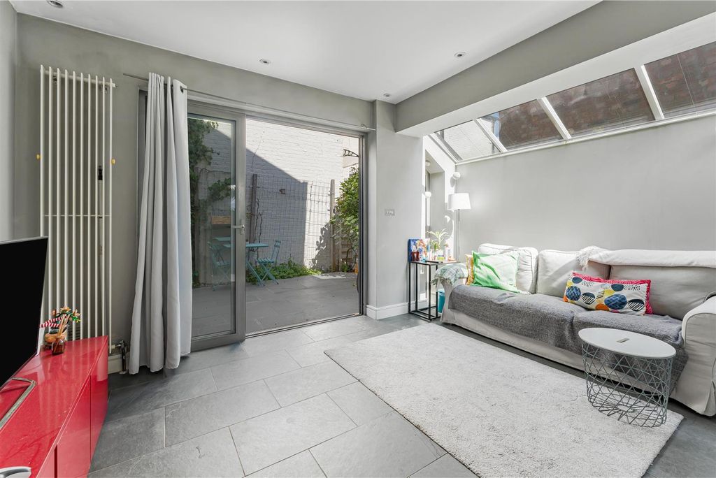 Property photo 3 of 9 Mnh00887.Jpg