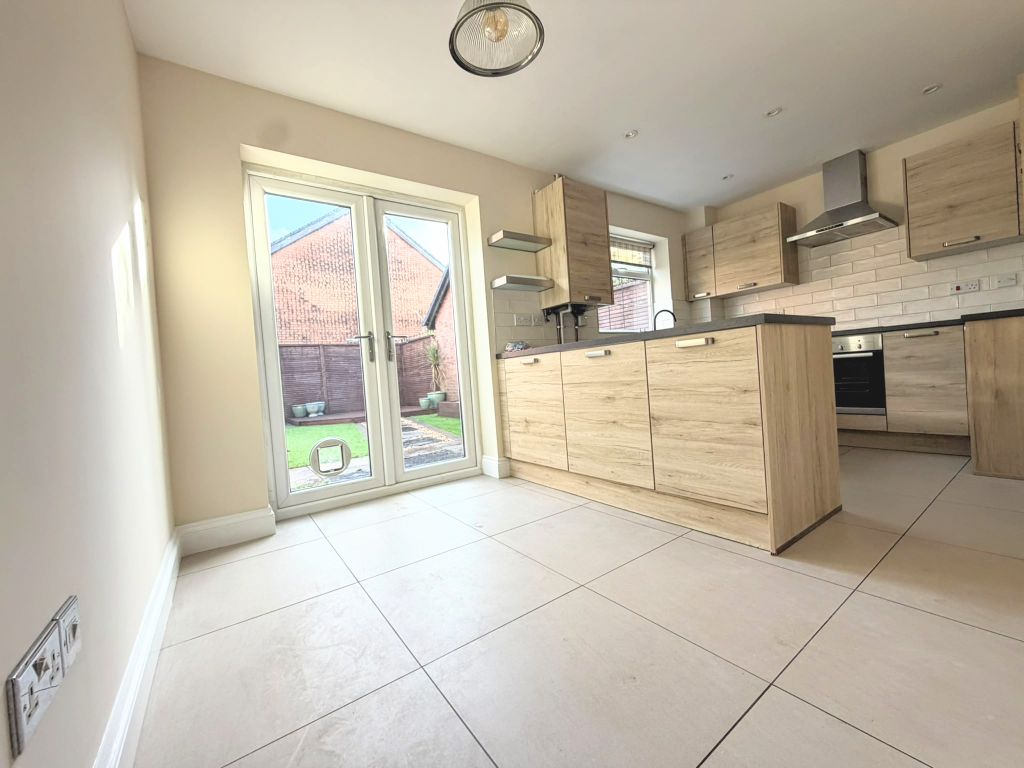 Property photo 2 of 9 Dining Room