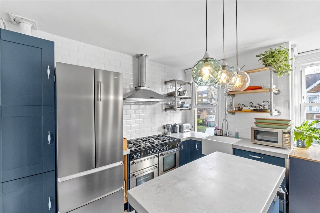 Property photo 3 of 13 Picture No. 17