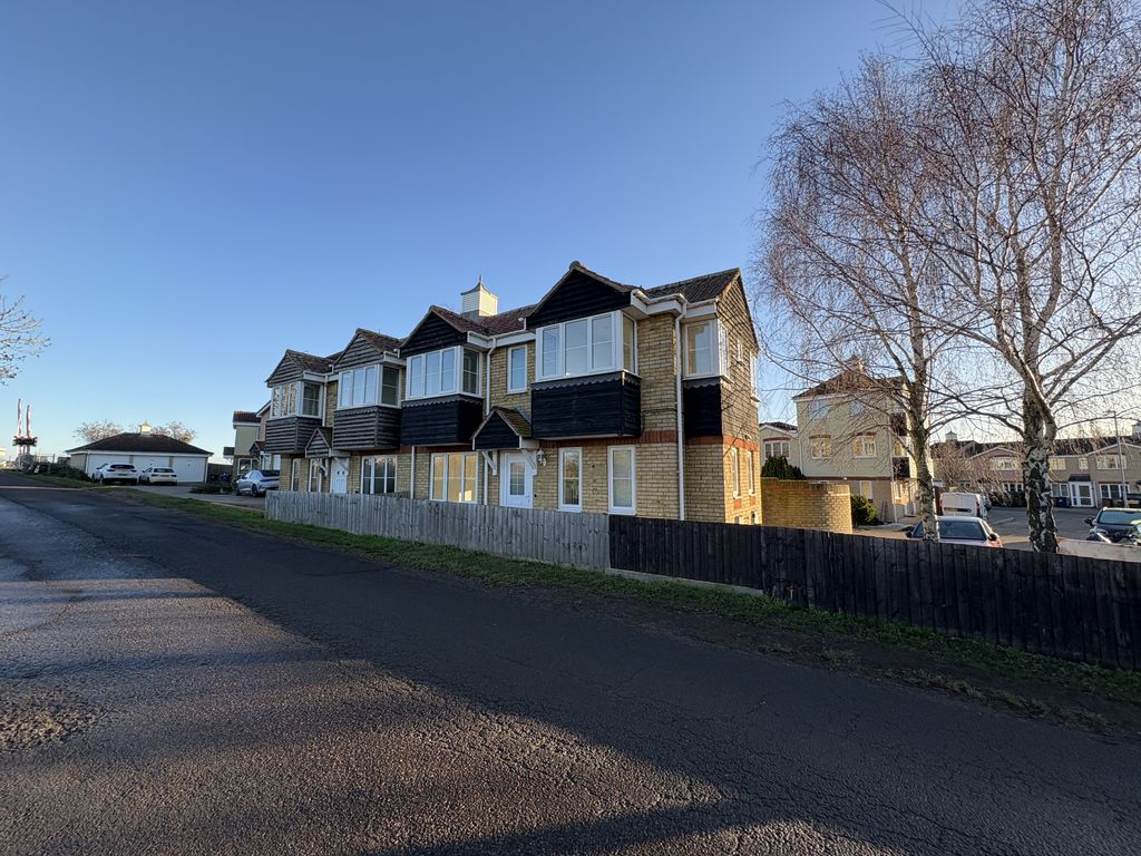 Property photo 1 of 12 Exterior