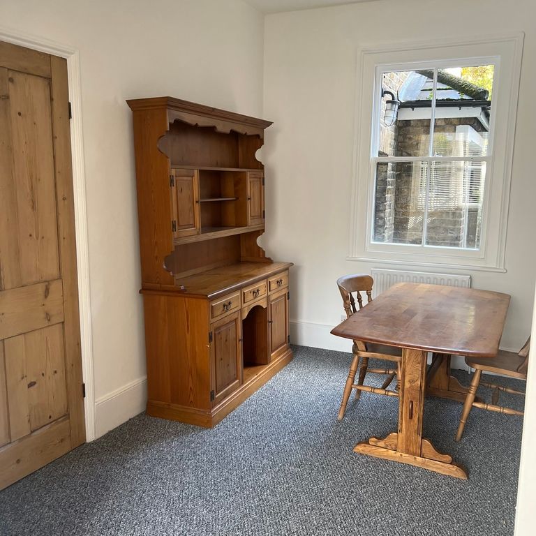 Property photo 2 of 27