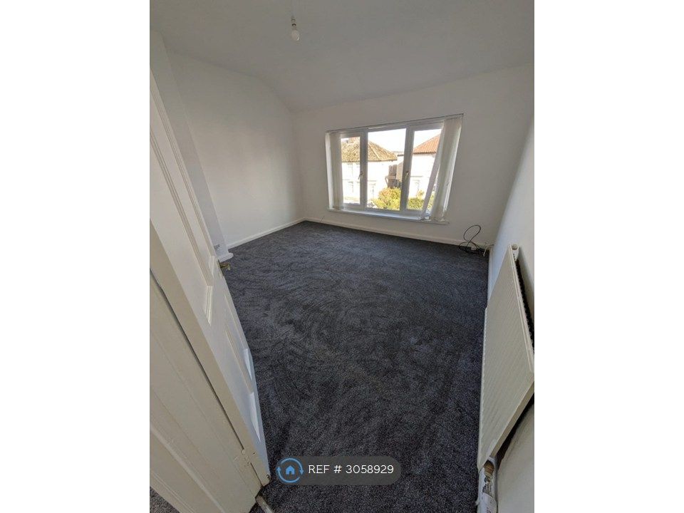 Property photo 2 of 12 Bedroom 1