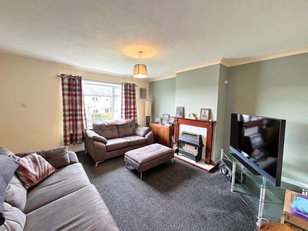Property photo 2 of 12 A504A52c-1B03-4E18-Afca-0Cf6993d4112.Png