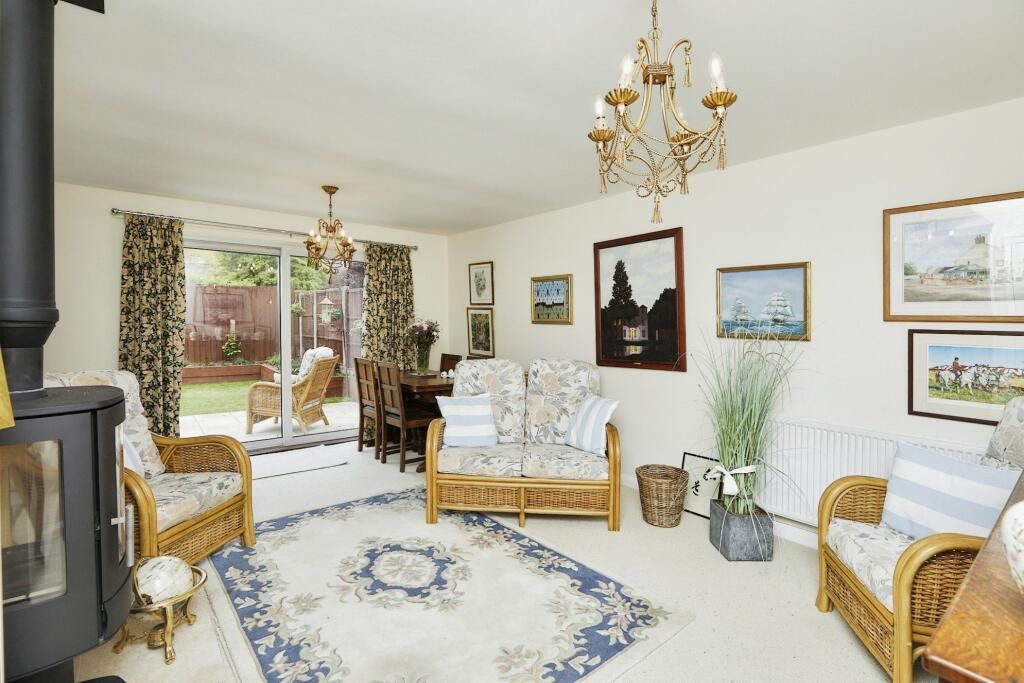 Property photo 2 of 12 Living Room