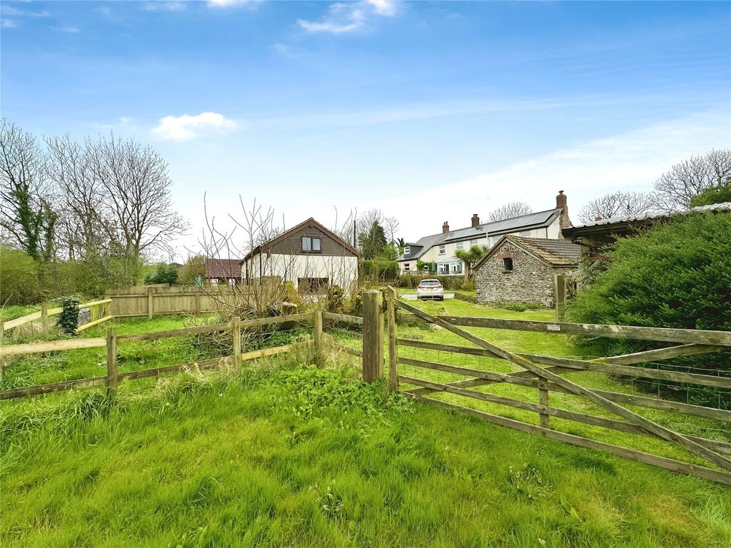 Property photo 2 of 59 Picture No. 34