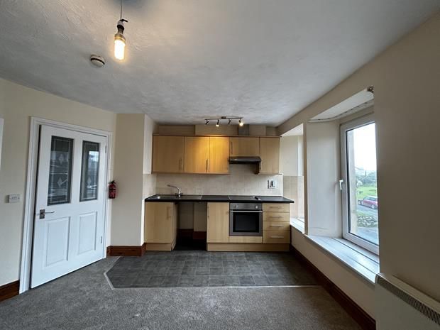 Property photo 2 of 11 Kitchen