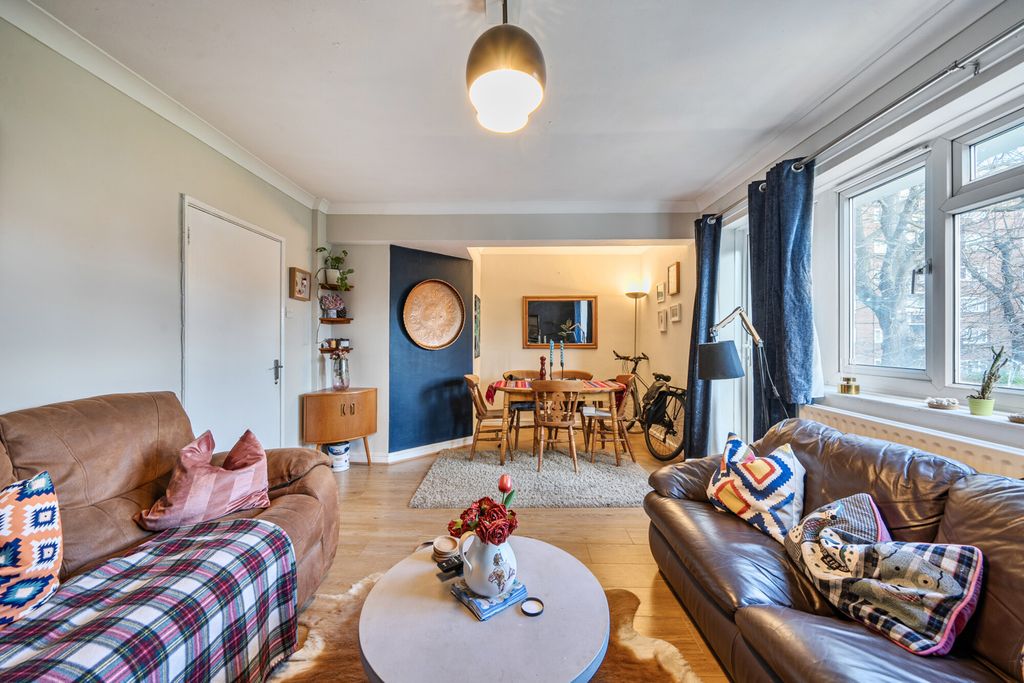 Property photo 2 of 18 Reception