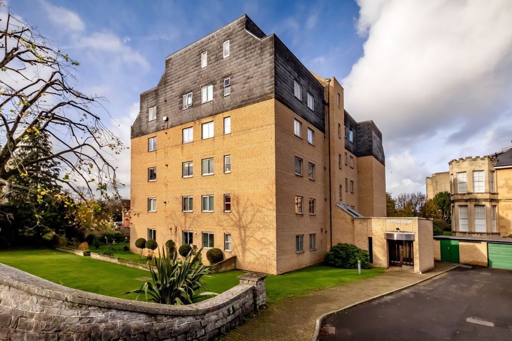 Property photo 1 of 15 External