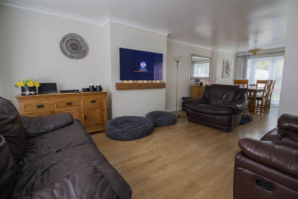 Property photo 3 of 14