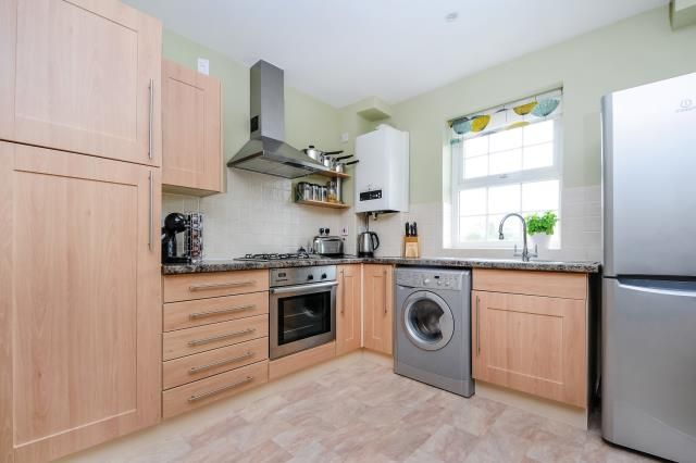 Property photo 3 of 9 Kitchen