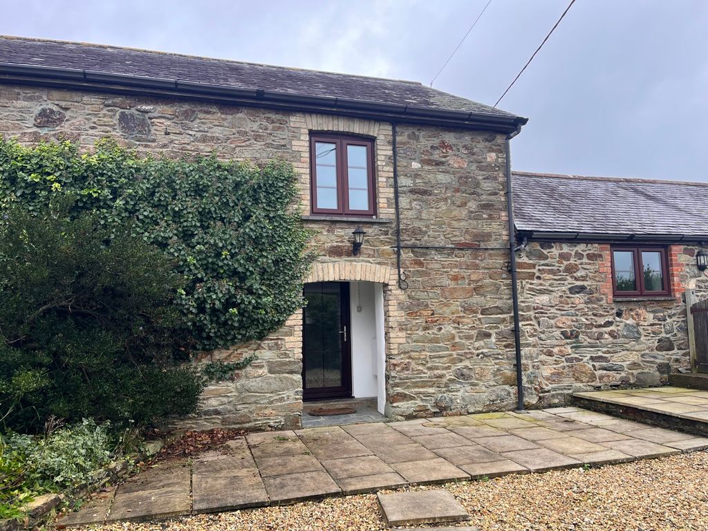 Property photo 2 of 32