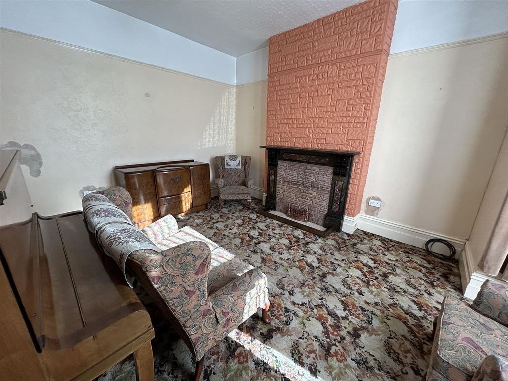 Property photo 3 of 20