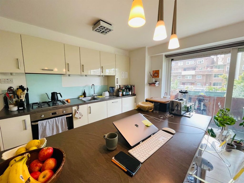 Property photo 3 of 8