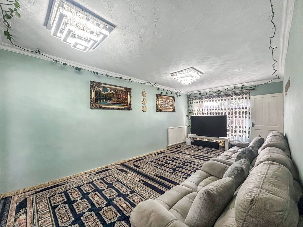Property photo 2 of 16