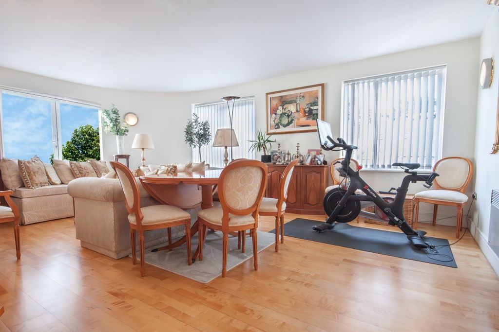 Property photo 1 of 10 5312700