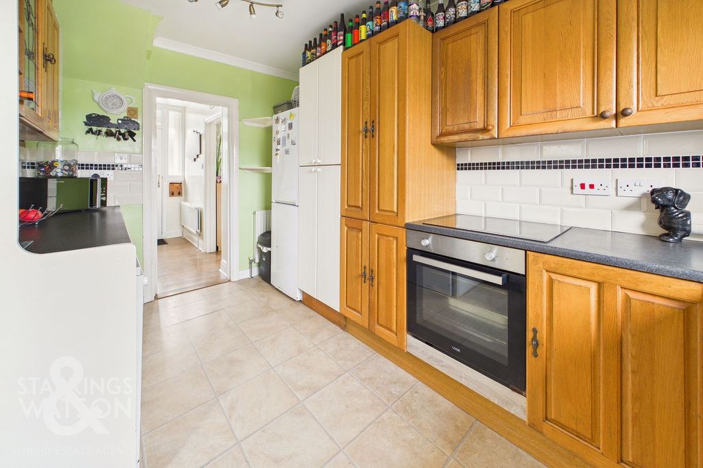 Property photo 3 of 18