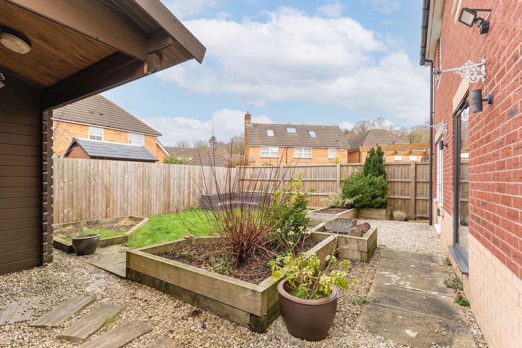 Property photo 2 of 19