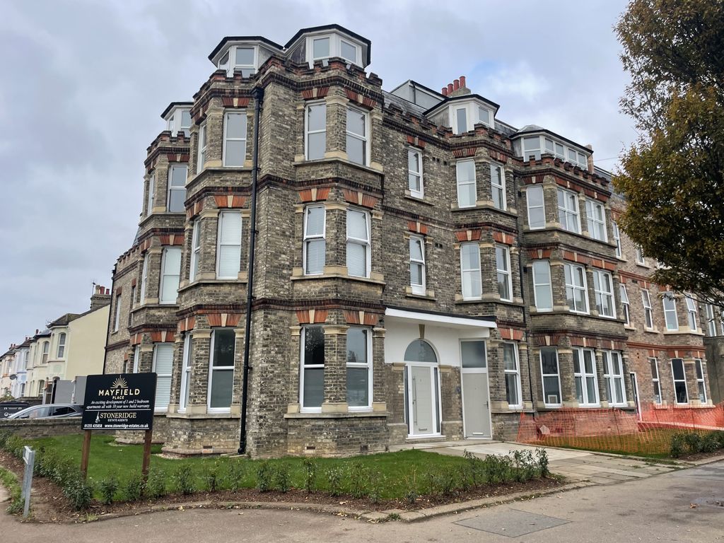 Property photo 1 of 7 First Floor One Bedroom Apartment In Mayfield Place, Station Road, Clacton On Sea