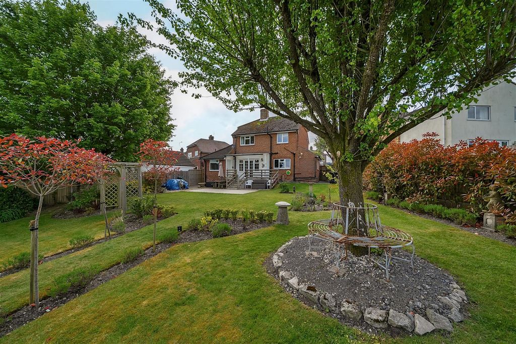 Property photo 1 of 20 Garden