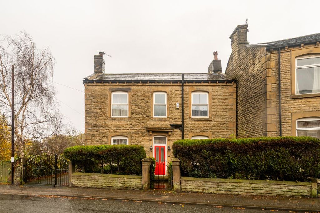 Property photo 1 of 21