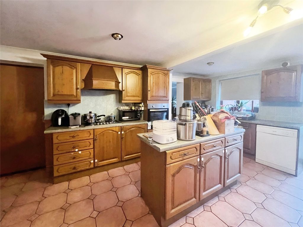 Property photo 3 of 15 Kitchen/Diner