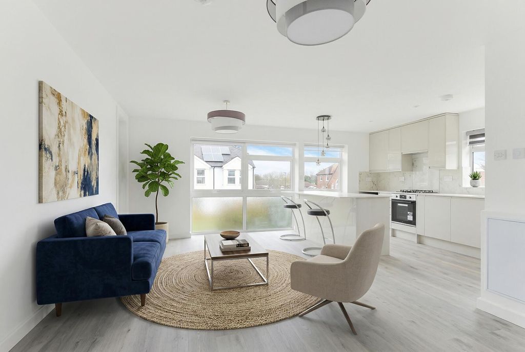 Property photo 1 of 7 Living Room