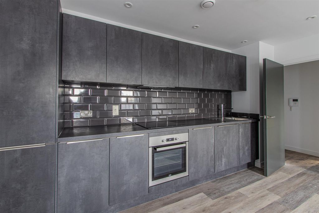 Property photo 3 of 14 Brickworks 33-4.Jpg