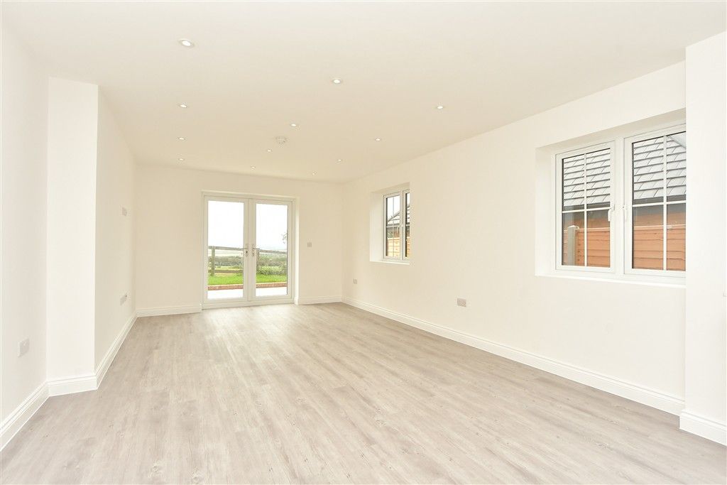 Property photo 2 of 15 Kitchen/ Living Area