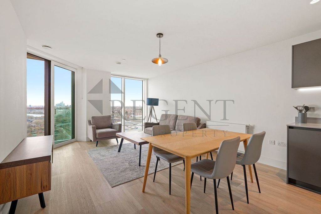 Property photo 1 of 14 Reception