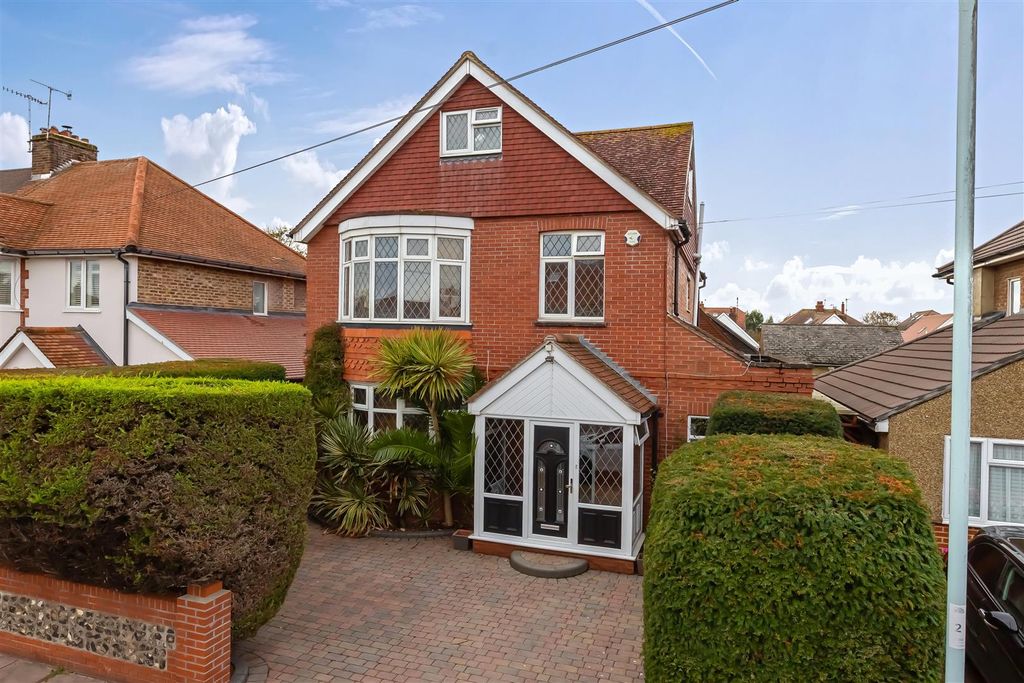 Property photo 1 of 36 Beaumont Rd_34.Jpg