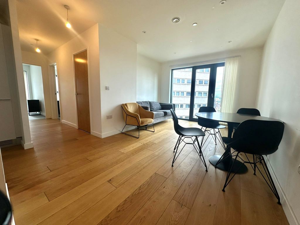 Property photo 3 of 11 Gallery