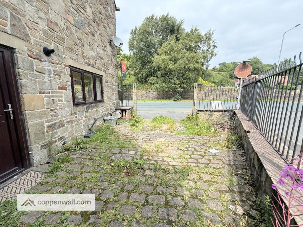 Property photo 3 of 16