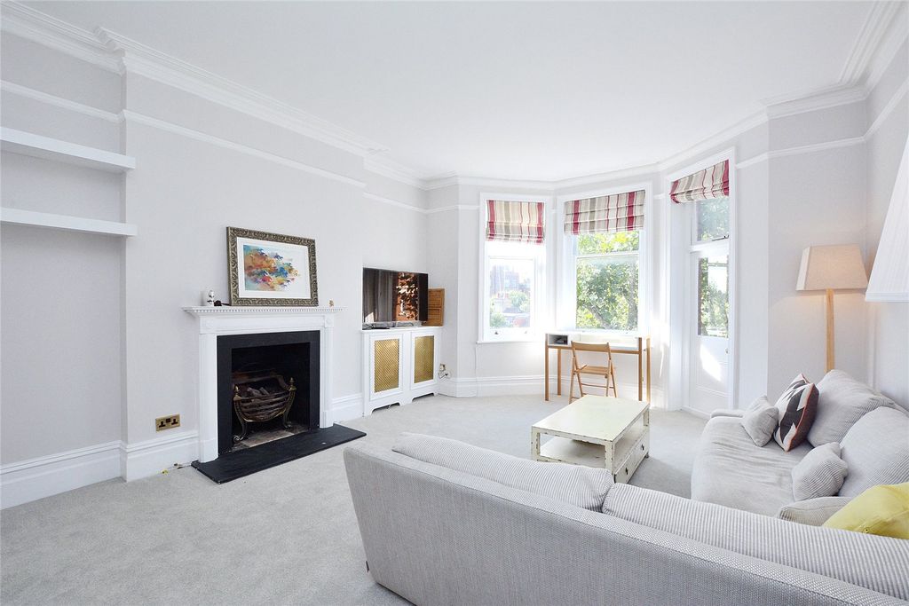 Property photo 2 of 13 Reception