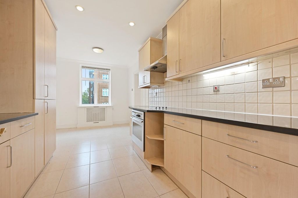 Property photo 2 of 10 Tec - 67 William Court - Kitchen3 (1).Jpg