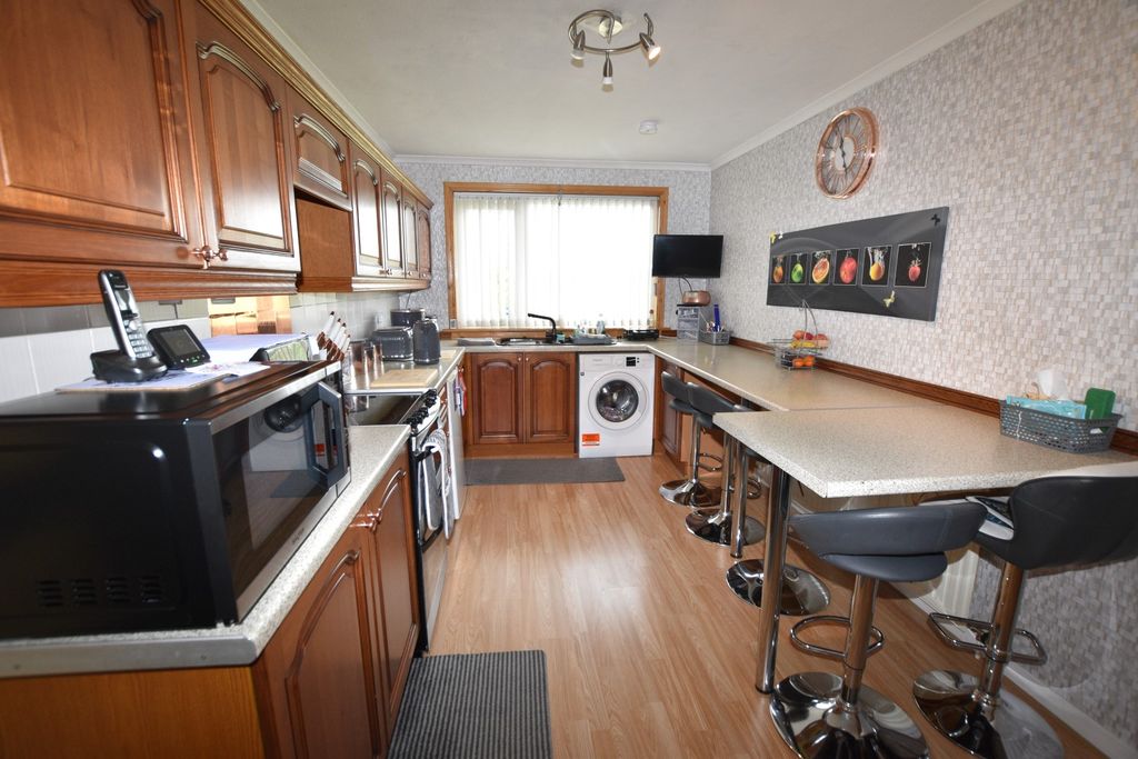 Property photo 3 of 26