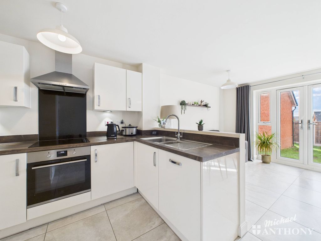 Property photo 2 of 21 Cam02773G0-Pr0356-Still045