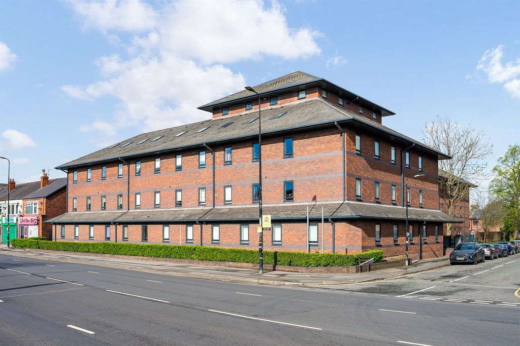 Property photo 1 of 14 (Main)