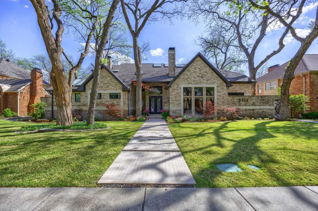 Property photo 1 of 27
