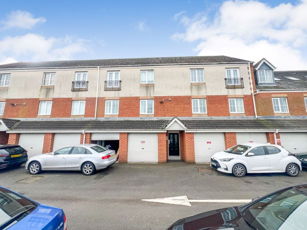 Property photo 2 of 11