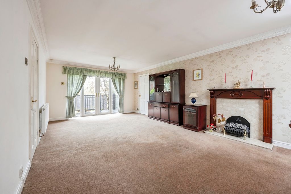 Property photo 2 of 17 Photo