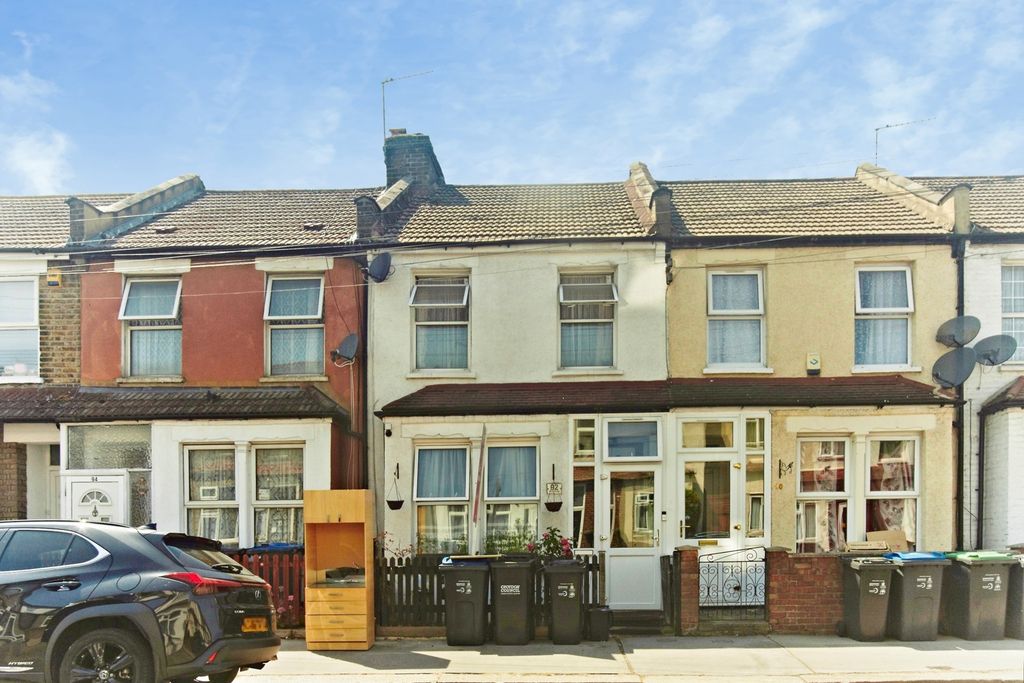 Property photo 1 of 18 Pbox-Img.Jpg