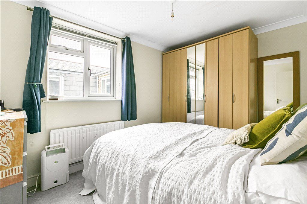 Property photo 3 of 10 Bedroom