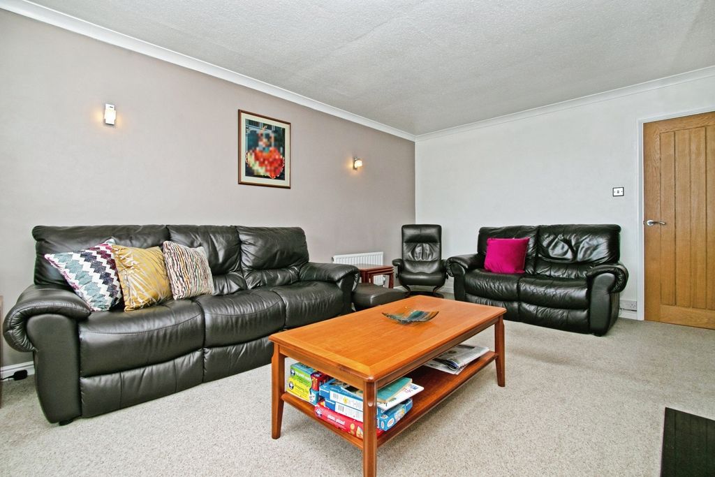 Property photo 2 of 18 Photo