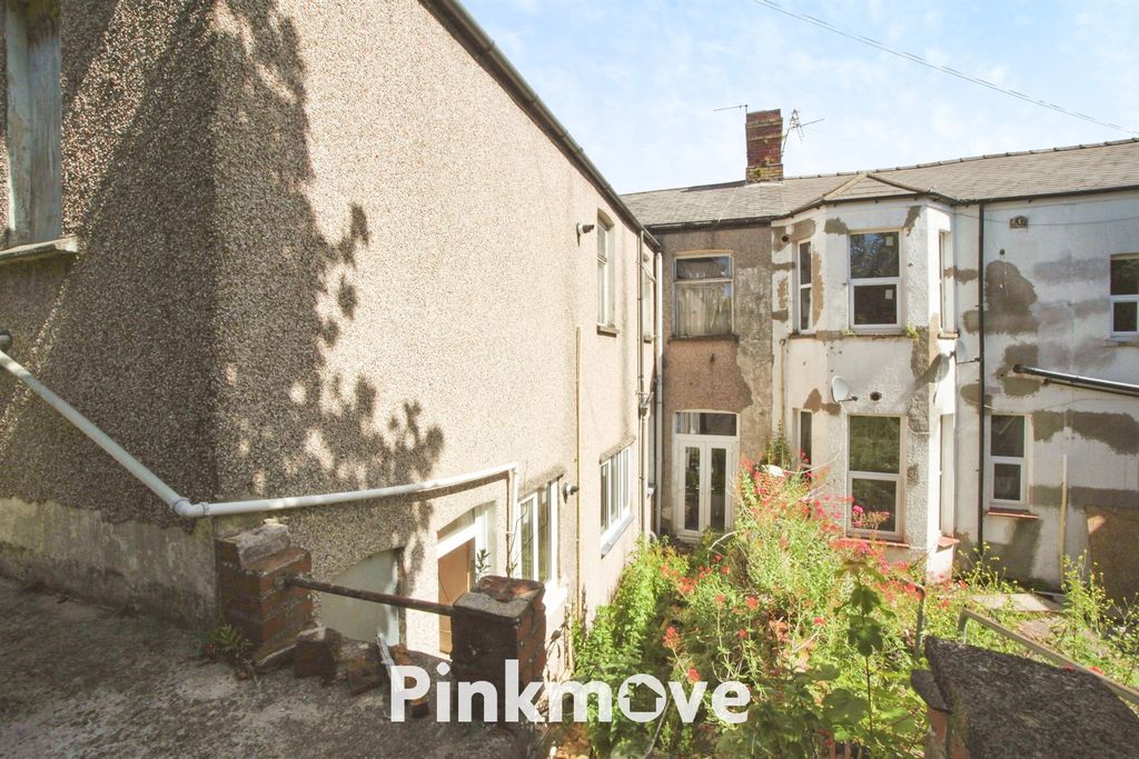 Property photo 3 of 23