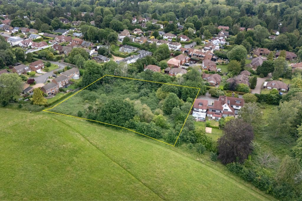 Property photo 3 of 13 Land Adjacent To 168 Hayes Lane, Kenley, Cr8 5Pd